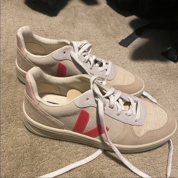 Veja Shoes - ⛱️🔥Veja - Cream & Pink V10 Sneakers - 40
